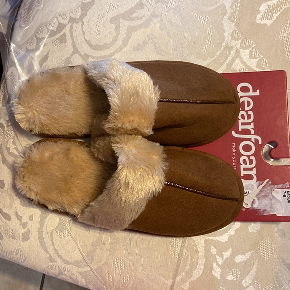 Dearfoams slip on furry chestnut medium slippers size 7-8 - Picture 12 of 12